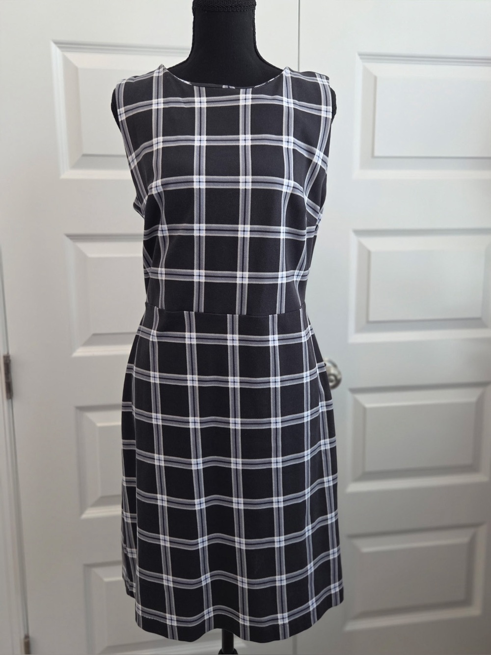 Old Navy Plaid Sleeveless Dress